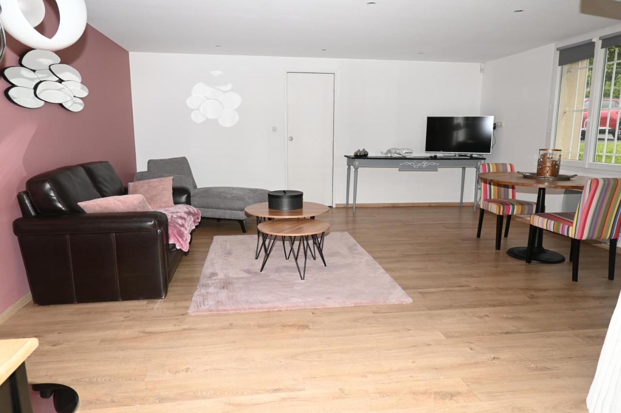 Gite De Daspe Beaupuy  Exteriör bild